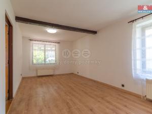 Prodej rodinného domu, Nepomyšl, 410 m2