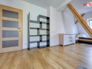 Pronájem bytu 3+1, Plzeň - Jižní Předměstí, Erbenova, 140 m2