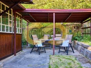 Prodej chaty, Beroun, V Pánvích, 57 m2