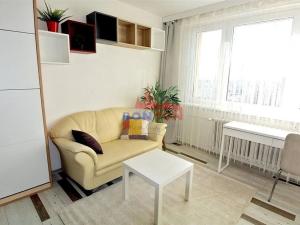 Pronájem bytu 1+kk, Praha - Háje, Hlavatého, 27 m2