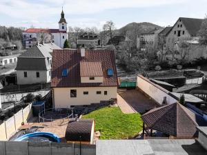 Prodej ubytování, Žacléř, Sadová, 151 m2