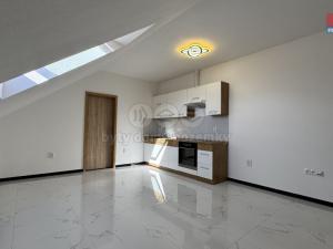 Pronájem bytu 2+kk, Rokycany - Střed, Palackého, 38 m2