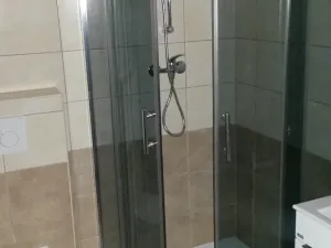 Pronájem bytu 1+kk, Karlovy Vary, Studentská, 45 m2