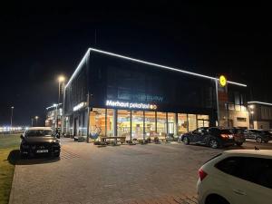 Pronájem obchodního prostoru, Říčany, Duhová, 281 m2