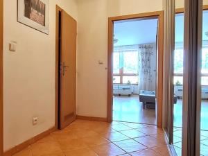 Pronájem bytu 1+kk, Praha - Kunratice, Za valem, 39 m2