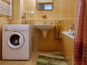 Pronájem bytu 1+kk, Praha - Kunratice, Za valem, 39 m2