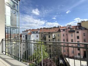 Pronájem bytu 1+kk, Praha - Vršovice, Sevastopolská, 33 m2