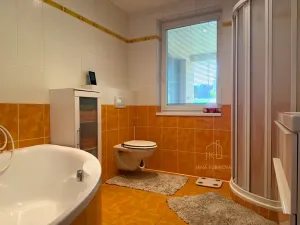 Prodej rodinného domu, Těmice, 252 m2
