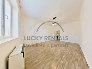 Pronájem bytu 1+kk, Praha - Strašnice, Na hroudě, 31 m2