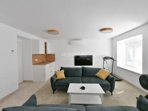 Pronájem vily, Praha - Břevnov, Polní, 250 m2