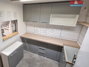 Pronájem obchodního prostoru, Český Těšín, Nádražní, 18 m2