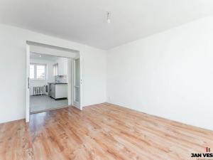 Pronájem bytu 2+1, Praha - Čakovice, Lužnická, 51 m2