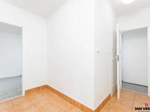 Pronájem bytu 2+1, Praha - Čakovice, Lužnická, 51 m2