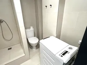 Pronájem bytu 1+kk, Praha - Vysočany, Poděbradská, 28 m2