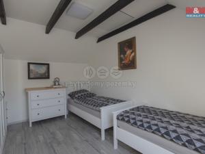 Pronájem bytu 1+kk, Hradec Králové - Nový Hradec Králové, Emy Destinnové, 30 m2