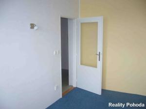 Pronájem bytu 1+kk, Prostějov, sídl. Svornosti, 37 m2