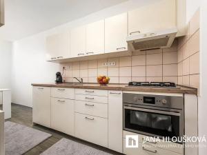 Prodej bytu 3+1, Praha - Chodov, Zdiměřická, 71 m2
