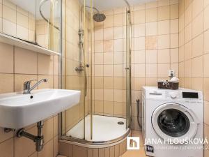 Prodej bytu 3+1, Praha - Chodov, Zdiměřická, 71 m2