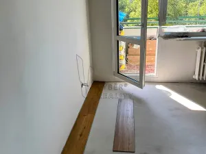 Prodej bytu 2+kk, Praha - Prosek, Prosecká, 42 m2