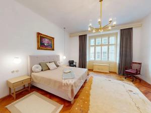 Pronájem bytu 2+1, Praha - Nové Město, Růžová, 104 m2