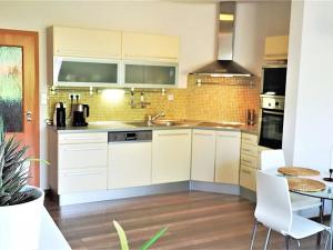 Prodej bytu 3+kk, Chýně, Borová, 75 m2