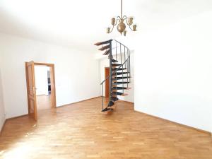 Pronájem rodinného domu, Praha - Záběhlice, Severní II, 200 m2