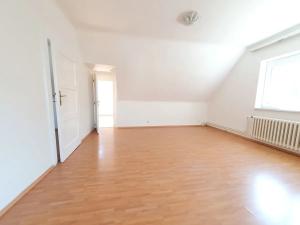 Pronájem rodinného domu, Praha - Záběhlice, Severní II, 200 m2