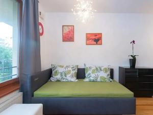 Prodej bytu 2+kk, Praha - Holešovice, Varhulíkové, 48 m2