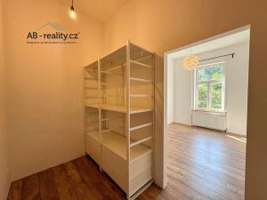Pronájem bytu 3+1, Teplice, Ruská, 105 m2