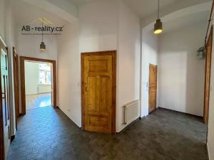 Pronájem bytu 3+1, Teplice, Ruská, 105 m2