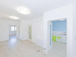 Prodej ordinace, Praha - Suchdol, Osvobození, 314 m2