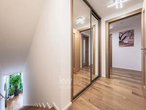 Prodej rodinného domu, Praha - Libuš, V Hrobech, 285 m2