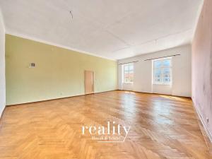 Pronájem kanceláře, Znojmo, Horní náměstí, 150 m2