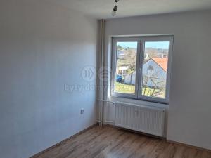 Pronájem bytu 3+1, Lnáře, 75 m2