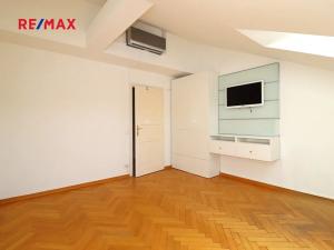 Pronájem bytu 3+kk, Praha - Vyšehrad, Neklanova, 101 m2