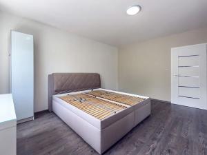 Pronájem bytu 3+1, Chomutov, Mostecká, 63 m2