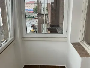 Pronájem bytu 1+kk, Praha - Smíchov, Plzeňská, 30 m2