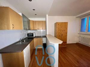 Pronájem bytu 1+kk, Praha - Strašnice, Limuzská, 28 m2