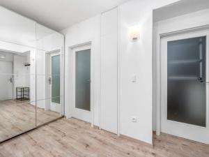 Prodej bytu 3+kk, Praha - Košíře, Karenova, 47 m2