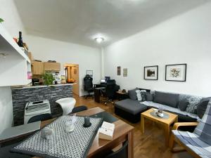 Pronájem bytu 2+kk, Praha - Holešovice, Bubenská, 50 m2