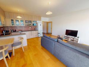 Pronájem bytu 2+kk, Praha - Hostivař, Kozinovo náměstí, 59 m2