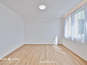 Prodej bytu 3+1, Jindřichův Hradec, sídliště Vajgar, 62 m2