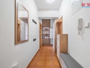 Prodej bytu 2+1, Zbůch, Náměstí, 53 m2