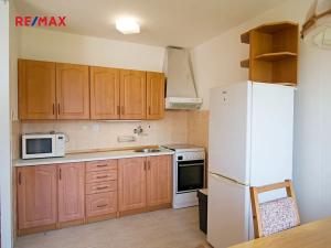 Pronájem bytu 3+1, Praha - Kobylisy, Frýdlantská, 71 m2