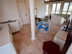 Pronájem bytu 1+kk, Praha - Hlubočepy, Pod Ateliéry, 45 m2