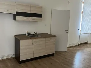 Pronájem kanceláře, Ostrava, Slévárenská, 100 m2