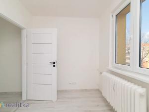 Prodej bytu 3+1, Karviná, Haškova, 55 m2