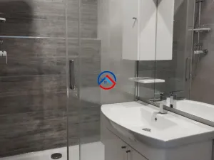 Pronájem bytu 2+1, Olomouc, Varšavské nám., 58 m2