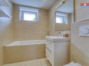 Pronájem bytu 2+1, Ostrov, Hlavní třída, 54 m2