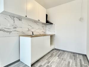 Pronájem bytu 2+kk, Praha - Stodůlky, U jezera, 43 m2